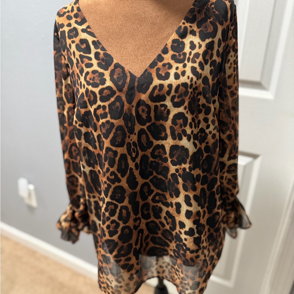 Vince Camuto Leopard Print V-Neck Blouse